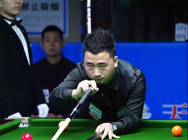 自己的足球 自己的足球