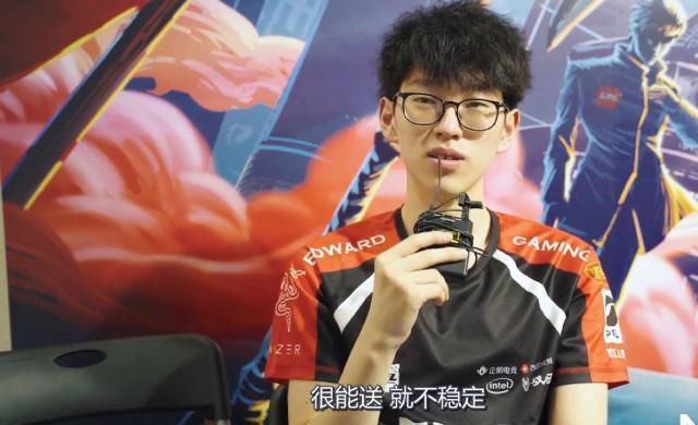 苦苦支撑于 苦苦支撑于