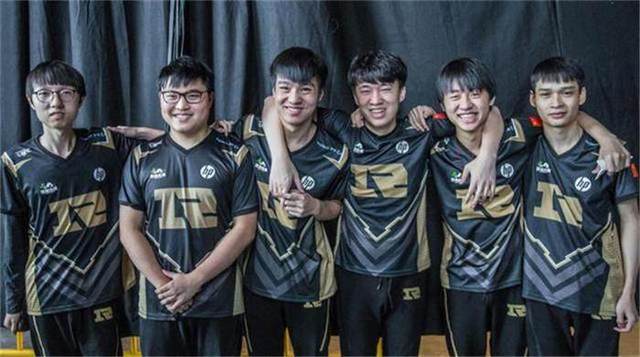 广泛讨论 广泛讨论